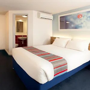 travelodge-cardiff-atlantic-wharf-hotel.cardiffhotelswales.com/